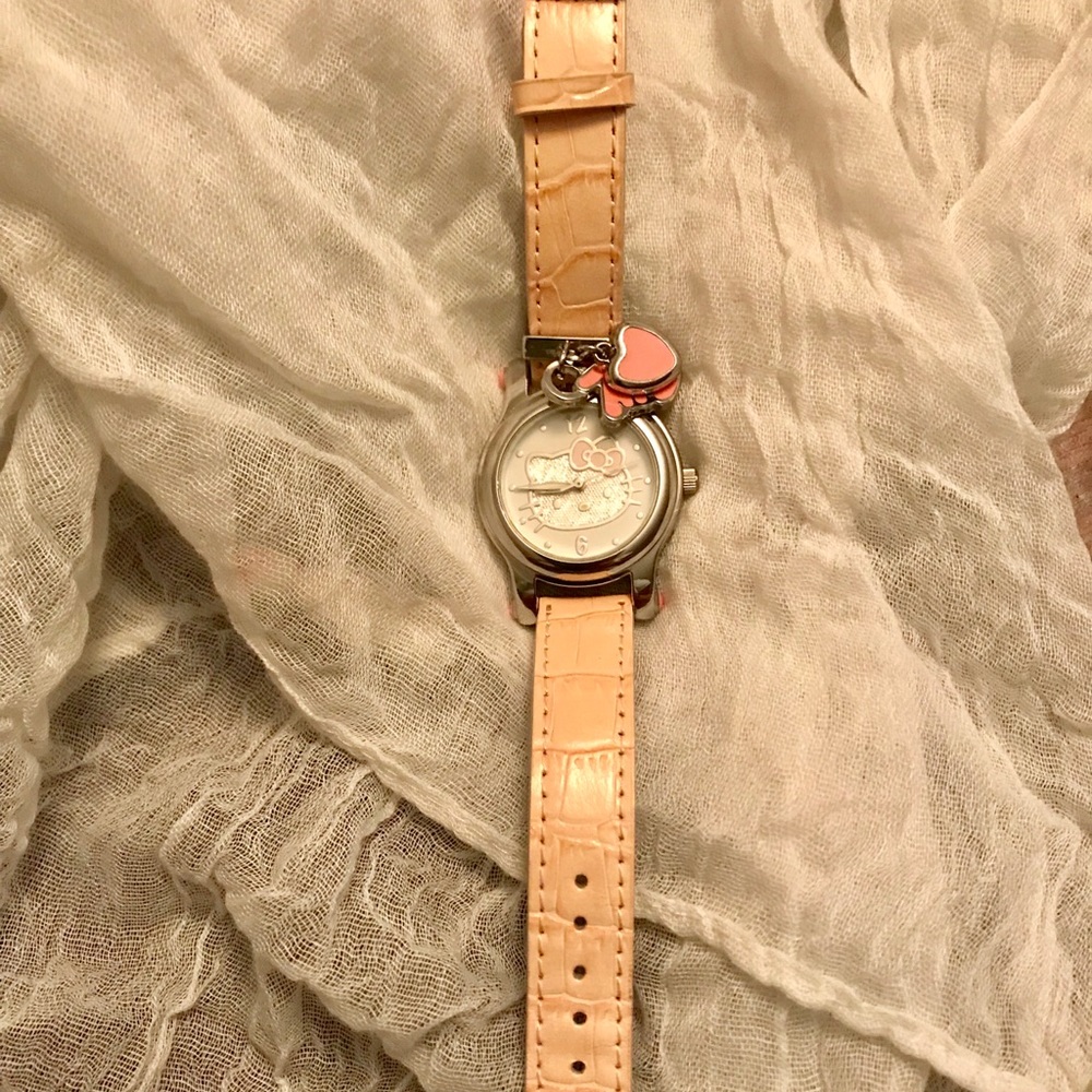 😸Hello Kitty watch NWOT’s SOld - Picture 5 of 5